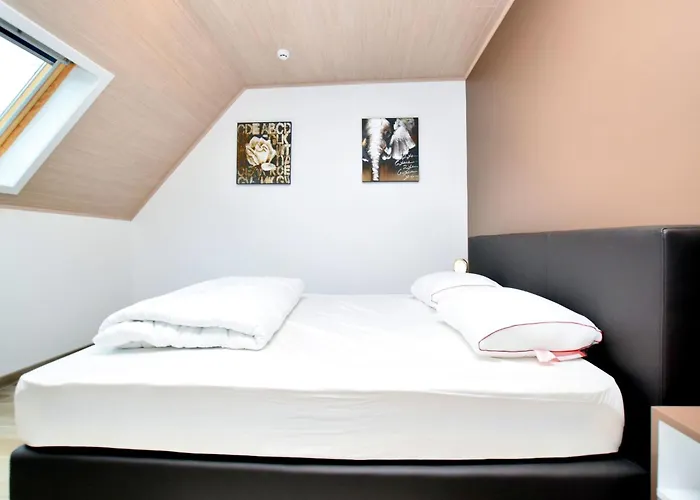 Holiday home Luxurious With Sauna